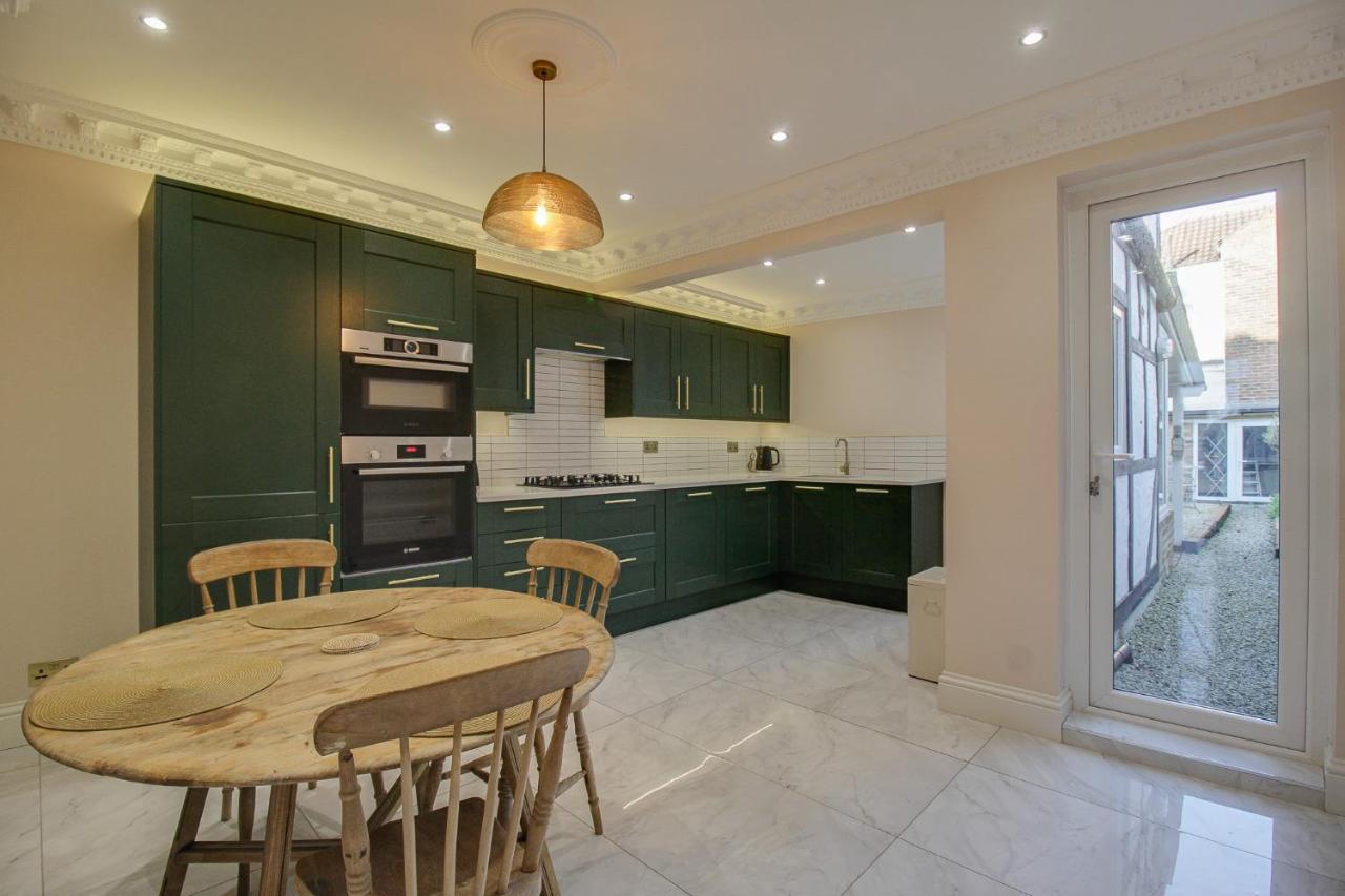 Milton Park - Serviced Accommodation By Verano House Portsmouth Eksteriør billede
